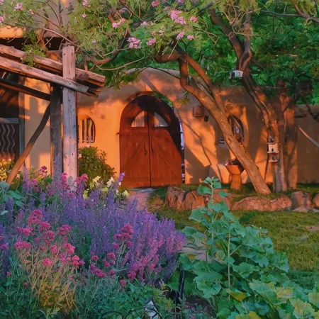 Old Taos Guesthouse B&B
