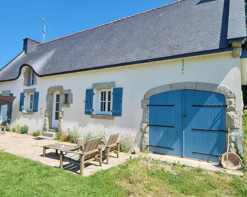 Superb renovated villa in Kerdalé with large garden - 400m from the beach Hotels in Trégunc