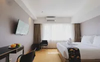 Hotel Suni Sentani - 4-Star