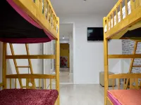 Yeosu Amor Hostel Hoteles cerca de Museo Hamel