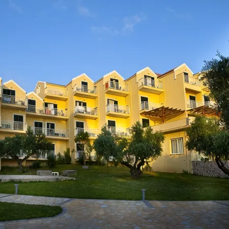Lassi Hotel