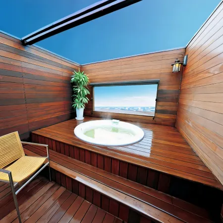 Shirako New Seaside Hotel