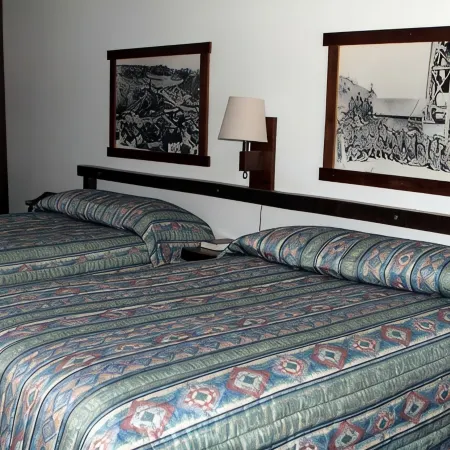 Bunkhouse Motel