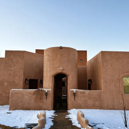 Truly Charming Casita, Old World Look with All the Modern Conveniences.