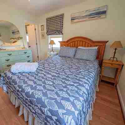 Counting Pelicans + Ocean View + Pelican Hunt in Kill Devil Hills, NC Rooms