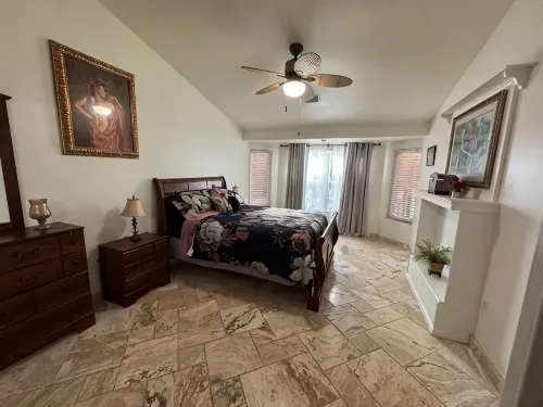 Perfect getaway at this beautifully 3-bedroom, 2-bathroom home in Palm Bay, FL. - พร้อมWifi