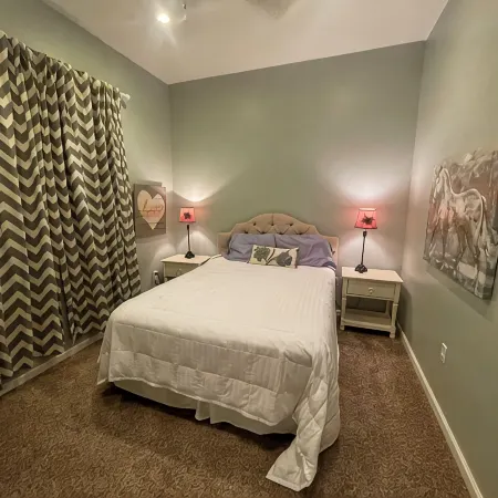 Charming 2-bedroom house with WiFi, AC in fabulous Bonita Springs