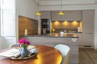 Beautiful, stylish ground floor Georgian apartment