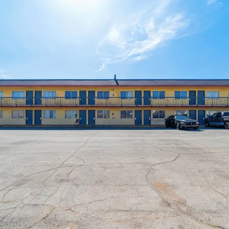 Castle Inn & Suites by OYO Chickasha