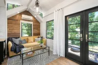 Modern Wine Country Tiny Home with Gas Fire Pit - Country Houses