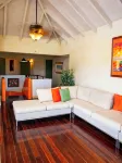 Expansive views of the south coast shopping and entertainment all within 10 min walk. - 2-Star