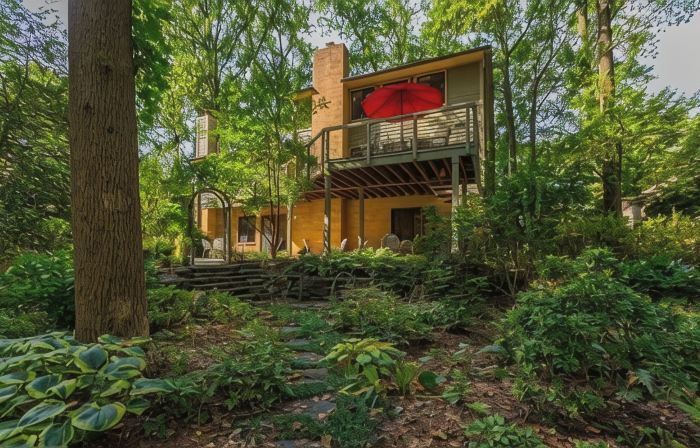 Tysons/McLean 4BDRMs 3Baths  loading=