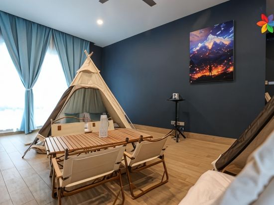 Private Studio in Bungalow by LilyandLoft