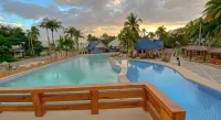 Acacia Hotel Bacolod - Pool