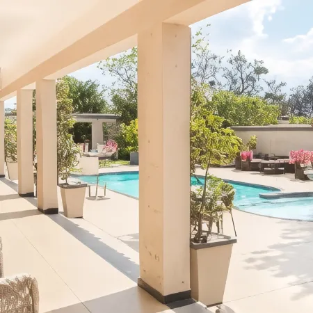 Inn and Out Plus Craighall