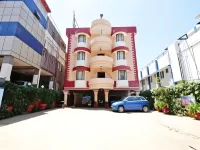 Hotel Blue Bird Hotels near Murugan Temple