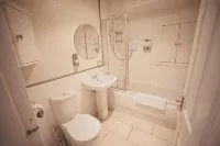 Stylish and Spacious Two Bed in Aberdeen's West End - Condos