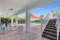 Brand new 5bed/6bath pool w/45 foot dockage - available with 2 more homes