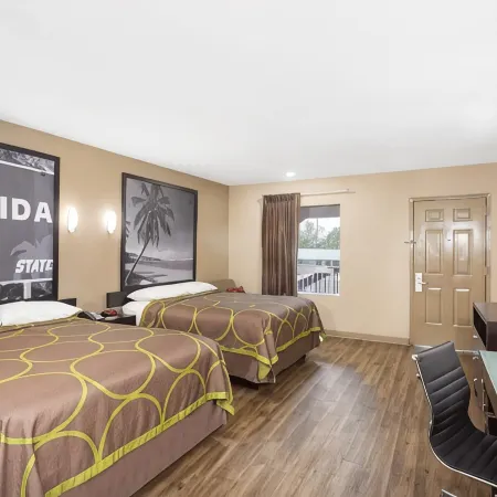 Super 8 by Wyndham Pensacola