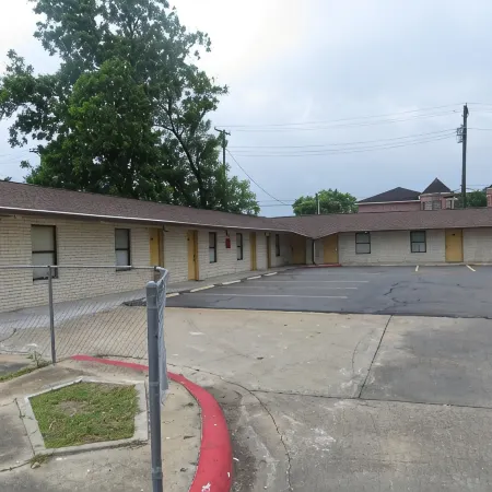 Travel Inn & Suites