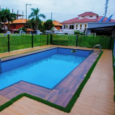 The Bond Apartment - Apartemen