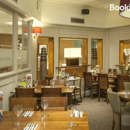 Premier Inn London Gatwick Airport (A23 Airport Way) Hotel