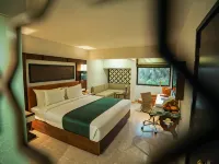 Avari Lahore Hotel Hotels near Bagh-e-Jinnah