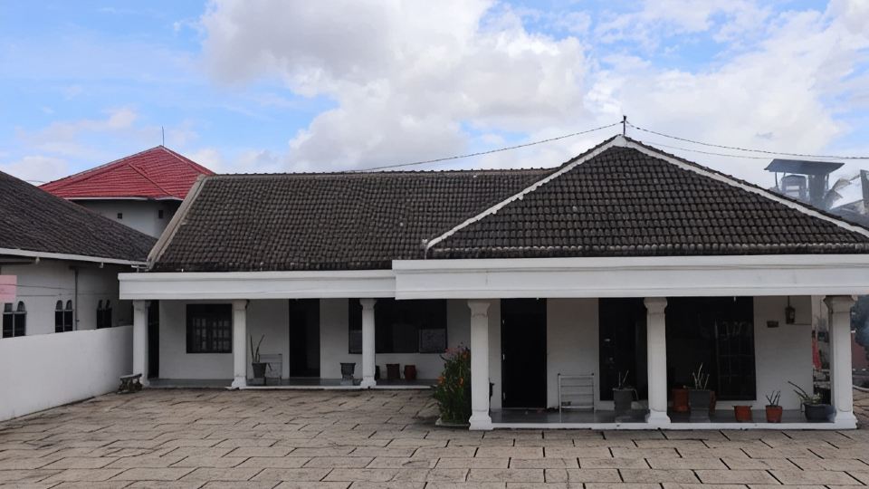 Tunjung Nyaho Guest House ( Tng )