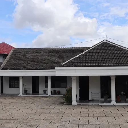 Tunjung Nyaho Guest House ( Tng )