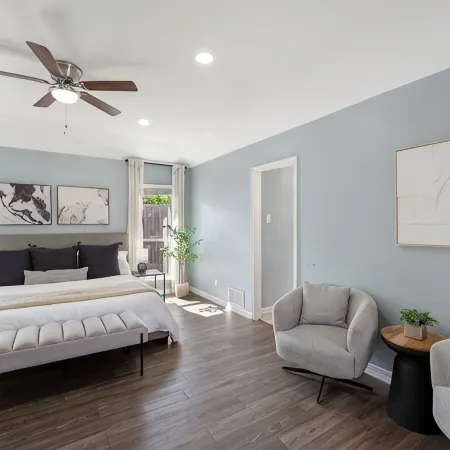 Family Dream Home, Arcade fun!, Huge Pool! 5 bedrooms, 3 baths