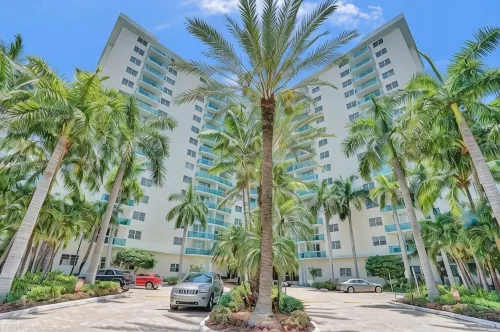 Luxe Hollywood Beachfront Condo - 4 stjerner