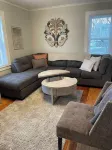 Modern Carriage house 2 blocks from Church Street - Homestays