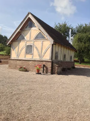 Ebony Cottage is an Escape from the Outside World. Hôtels à : 