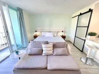 Fully Remodeled condo a few steps to beach Free parking WiFi - Condos
