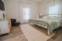 Charming Downtown Fort Mill Home w/ Large Backyard - Wifi