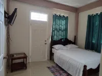 Iso’s Vacation Rental Apartment #7 - Homestays