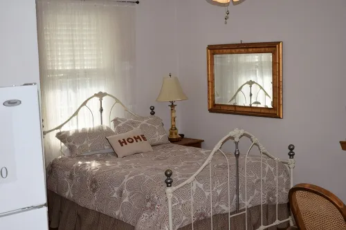 Loft Mckinney is an upstairs studio efficiency apartment seven blocks from - 2-Star