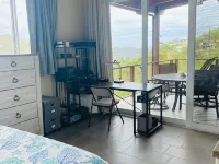 Banana Sweet Top! 2 Bedroom!!  Hot Tub and Tesla Back up Power! Hotels in Coral Bay
