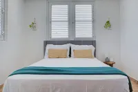 Casa Diez · Beachsteps Townhouse w/Pool- Seven Seas - Beach