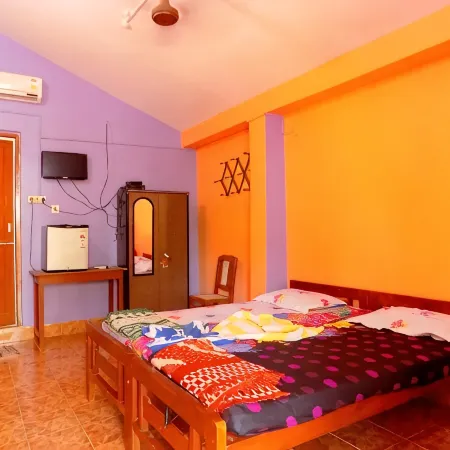 Romaldo Guest House