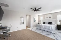 "THE HAMPTON" Gilbert I Designer Style + Comfort I 3bed/2.5bath - 4-Star