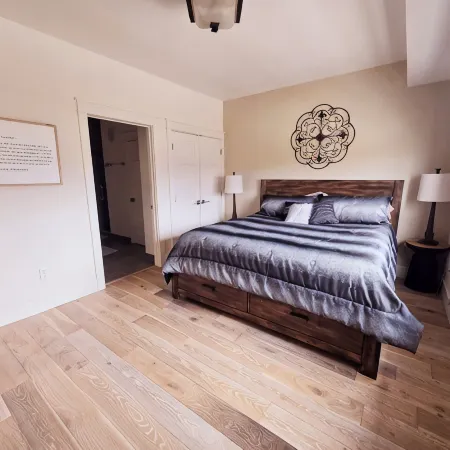 Updated 2 Bedroom Condo!