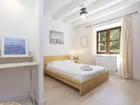 Villa With Private Pool with Sea Views . Homely traditional majorcan house 德亞住宿飯店