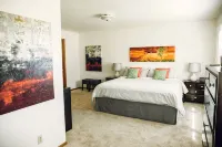 Views+, Spacious Home, Hot Tub, Ski/Hike/Golf, base of the CO Nat'l Monument! - 4-Star