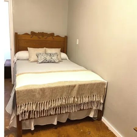 Bison Hall 2, no cleaning fee, 1 block from Harding