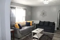 3 bedroom 1 bath. less than a mile to Union Hospital - 3-Star