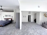 Secluded Farmhouse Retreat - Minutes from Mystic - 4-Star