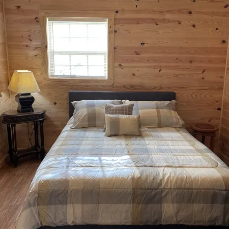 Quiet fishing cottage with lake view. 2 BR/2BA<br> “come catch some memories”