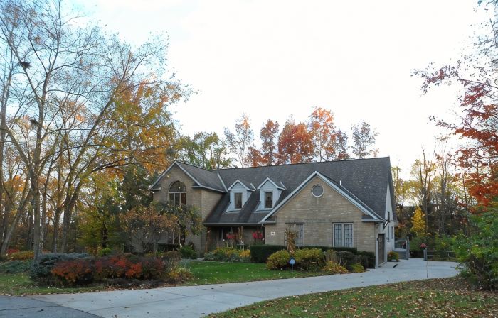 Private Entry Studio with Gas Fireplace @ I-71 Polaris Near Chase