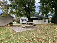 Hot tub, Campfire ring and great location! - 4つ星